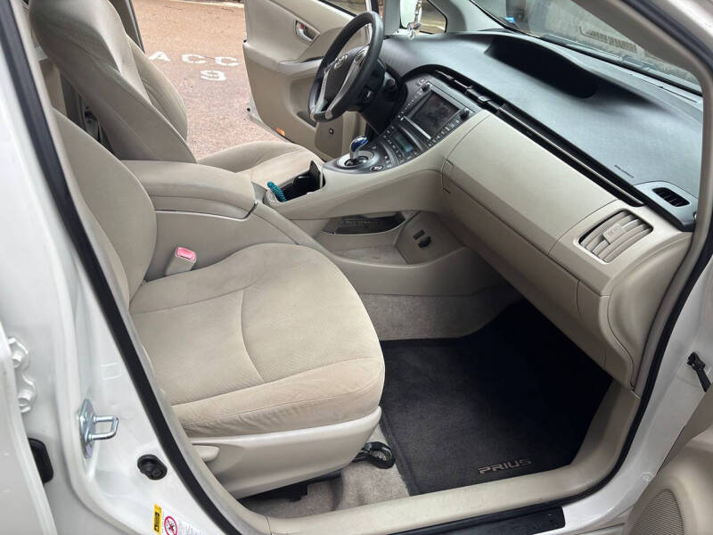 2010 Toyota Prius II