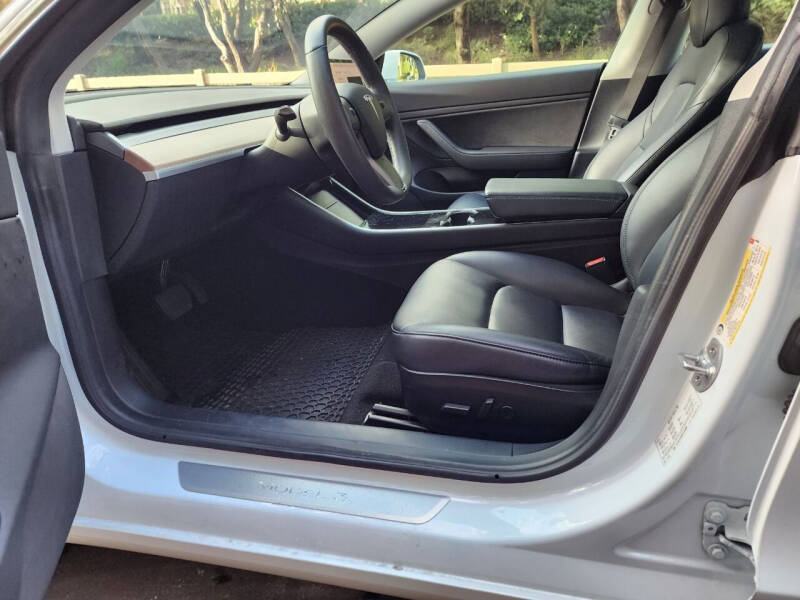 2019 Tesla Model 3 Standard Range Plus