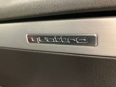 2010 Audi TTS 2.0T quattro Prestige