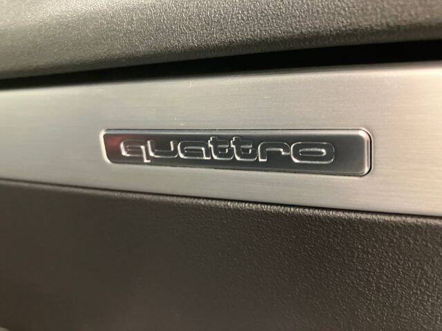 2010 Audi TTS 2.0T quattro Prestige