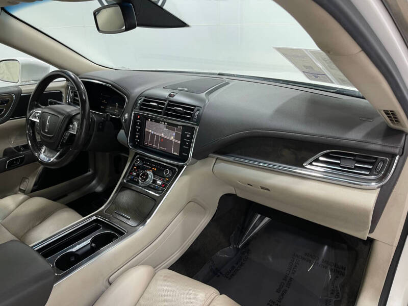 2018 Lincoln Continental Select