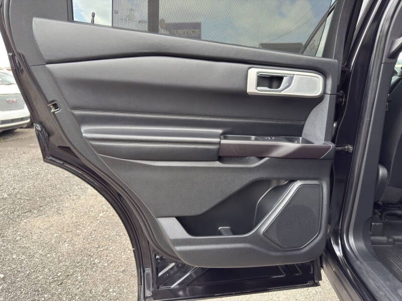 2020 Ford Explorer Platinum