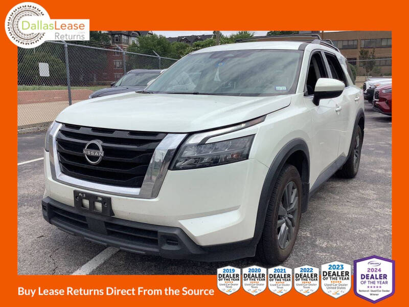 2023 Nissan Pathfinder SV