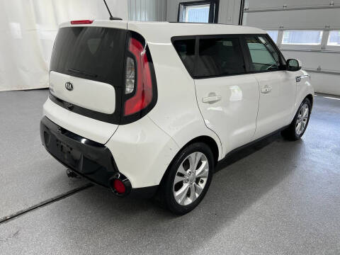 2016 Kia Soul +