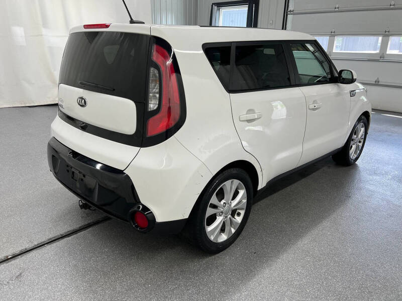 2016 Kia Soul +