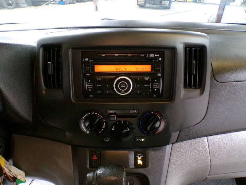 2017 Nissan NV200 S