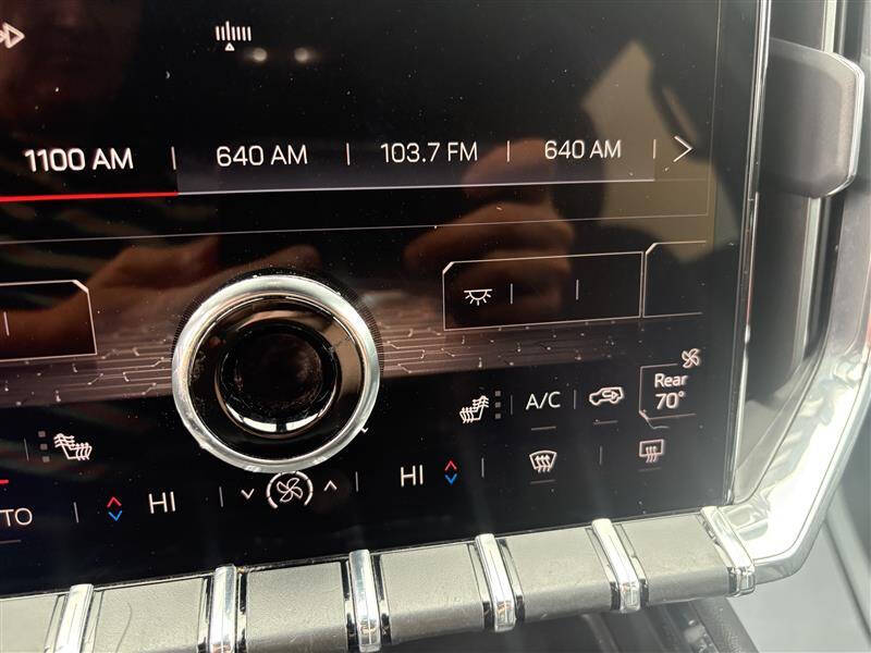 2024 GMC Acadia Elevation