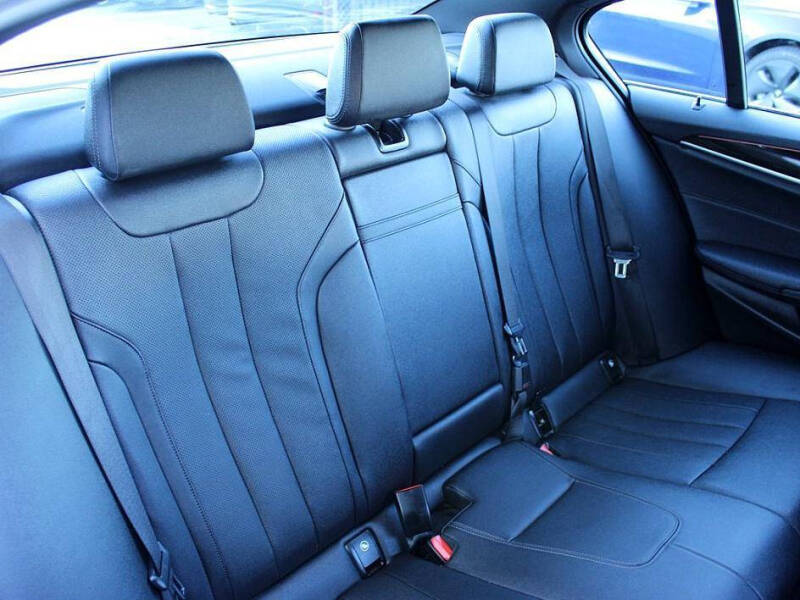 2022 BMW 5 Series 530i