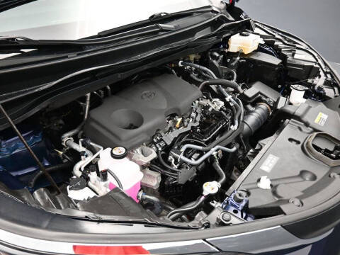 2022 Toyota Sienna LE 8-Passenger