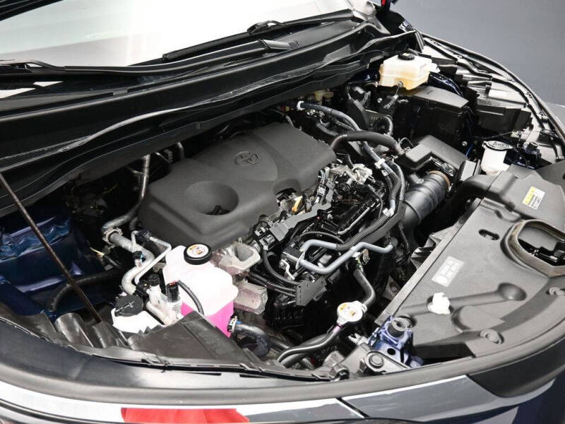 2022 Toyota Sienna LE 8-Passenger