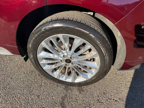 2022 Ford Edge Titanium