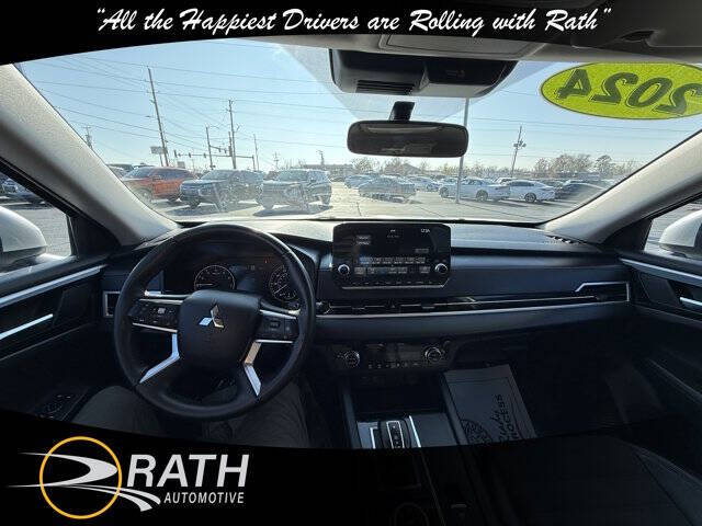 2024 Mitsubishi Outlander SE