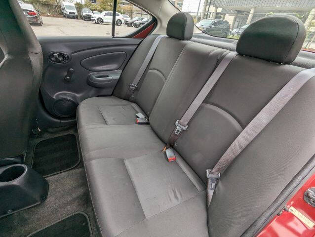 2017 Nissan Versa 1.6 S Plus