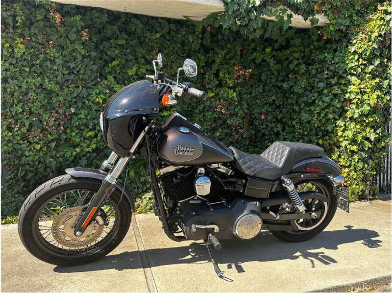 2017 Harley-Davidson FXDB103 / Dyna Street Bob
