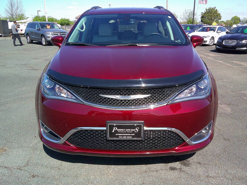 2017 Chrysler Pacifica Touring-L Plus