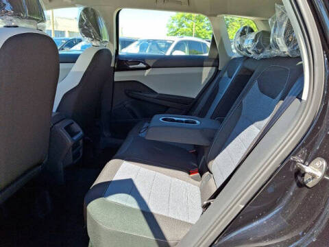 2025 Volkswagen Taos S 4Motion