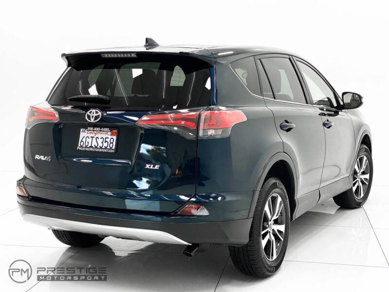 2017 Toyota RAV4 XLE
