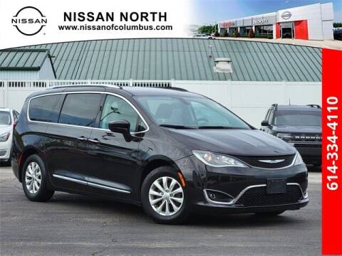 2018 Chrysler Pacifica for sale at Auto Center of Columbus in Columbus OH