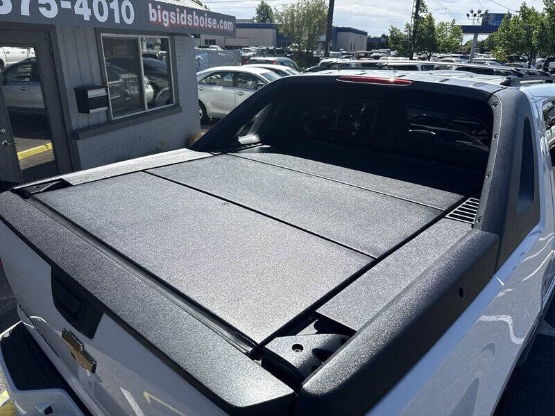2012 Chevrolet Avalanche LS