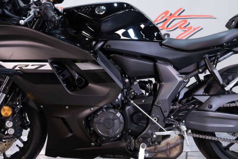 2024 Yamaha YZF-R7