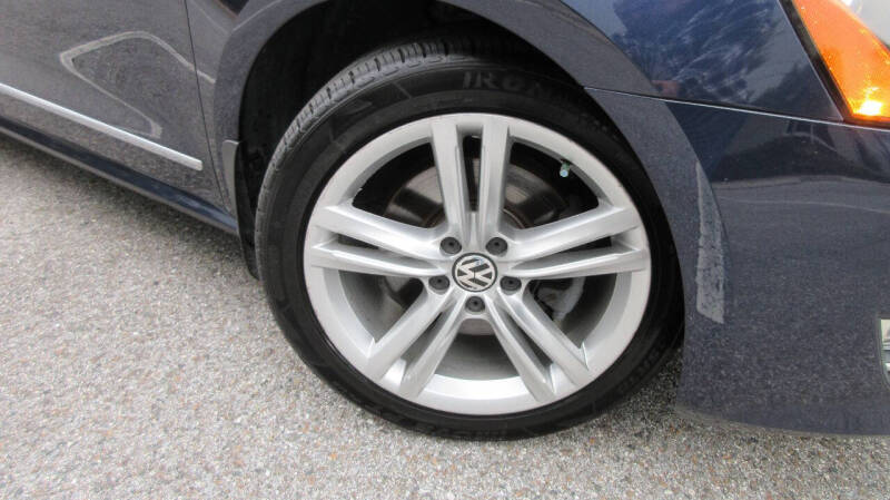 2015 Volkswagen Passat 1.8T SE