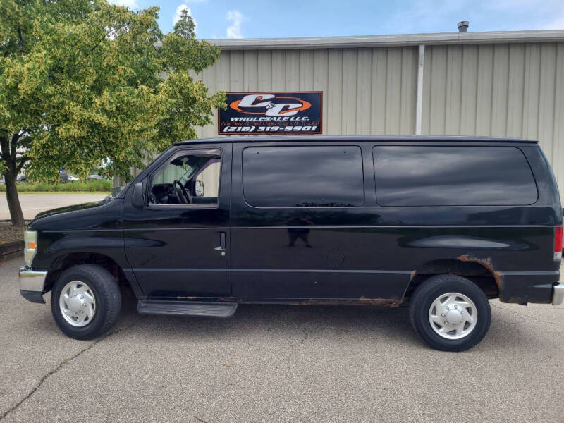2011 Ford E-Series E-350 SD XLT