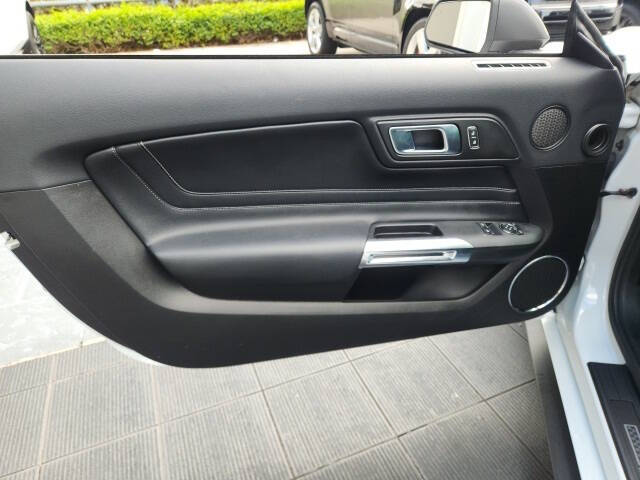 2022 Ford Mustang Mach 1