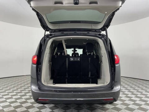 2020 Chrysler Pacifica Touring L