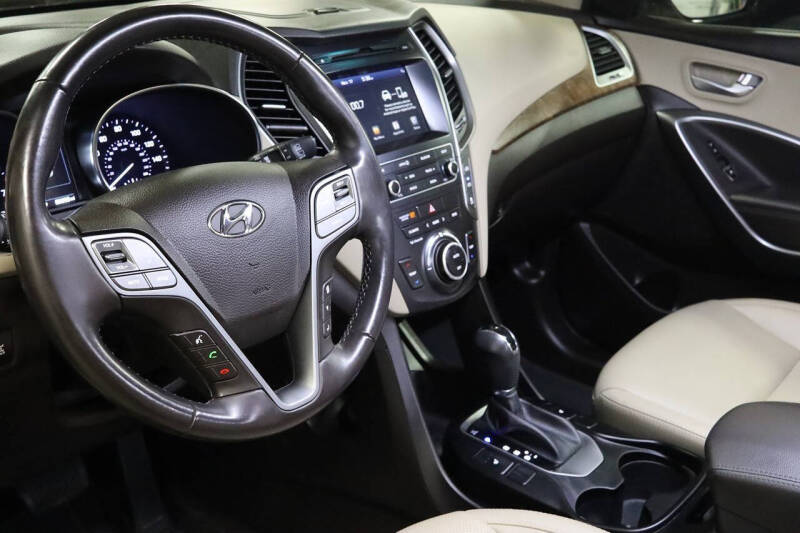 2019 Hyundai Santa Fe XL SE