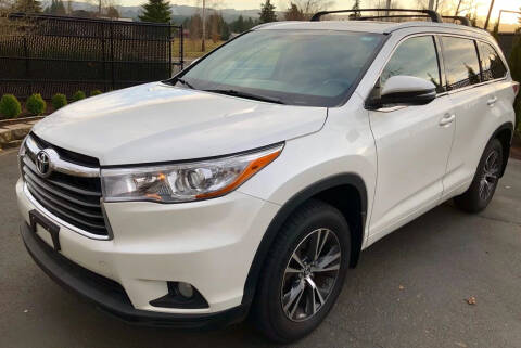 2016 Toyota Highlander for sale at Family Motor Co. in Tualatin OR