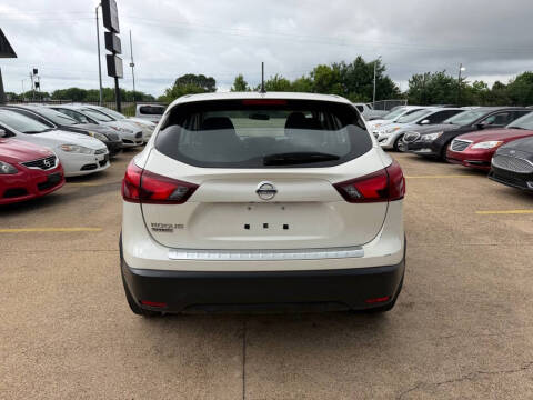 2017 Nissan Rogue Sport S