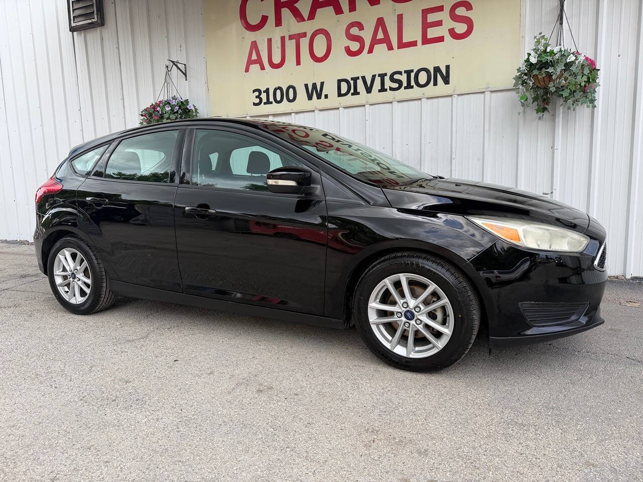 Black 2016 Ford Focus SE SE 4dr Hatchback 2