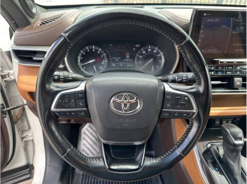 2021 Toyota Highlander Platinum