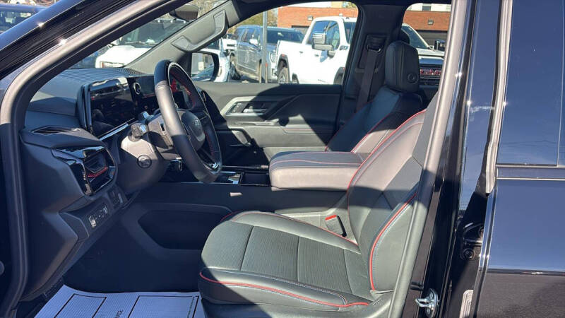 2025 Chevrolet Silverado EV RST