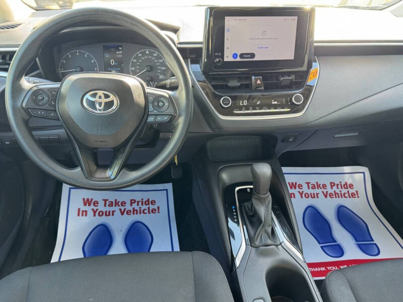 2025 Toyota Corolla LE