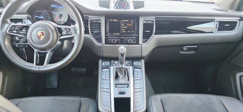 2016 Porsche Macan S