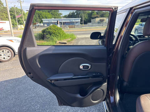 2017 Kia Soul +