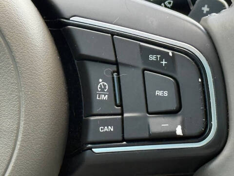 2017 Jaguar XE 25t Premium