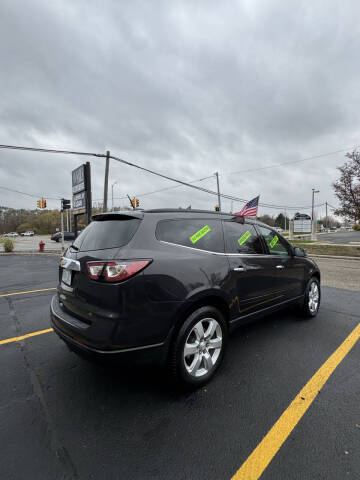 2017 Chevrolet Traverse LT