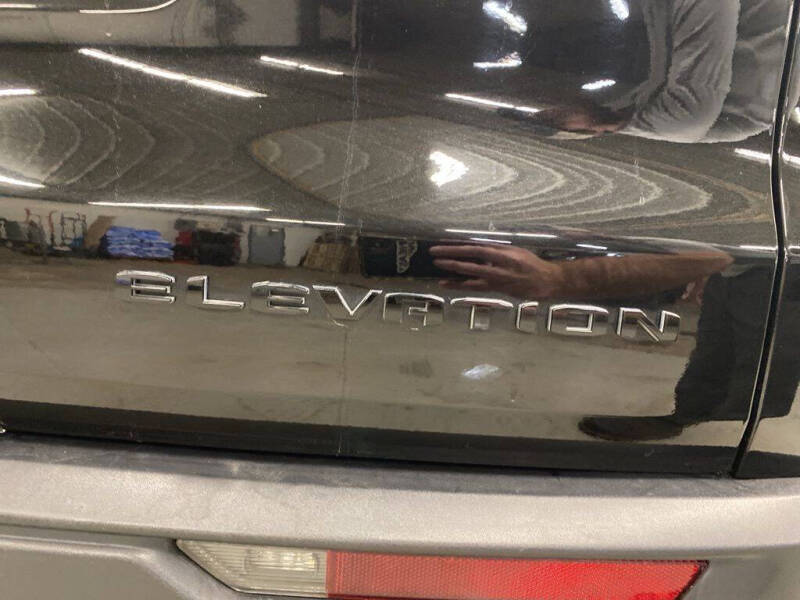 2024 GMC Acadia Elevation