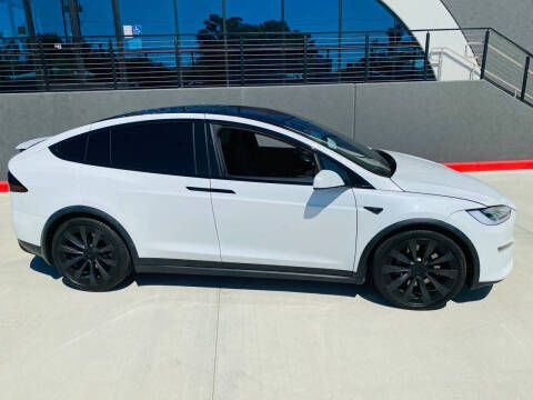 2023 Tesla Model X Standard Range