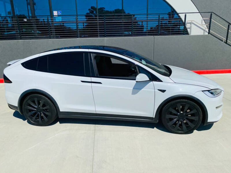 2023 Tesla Model X Standard Range