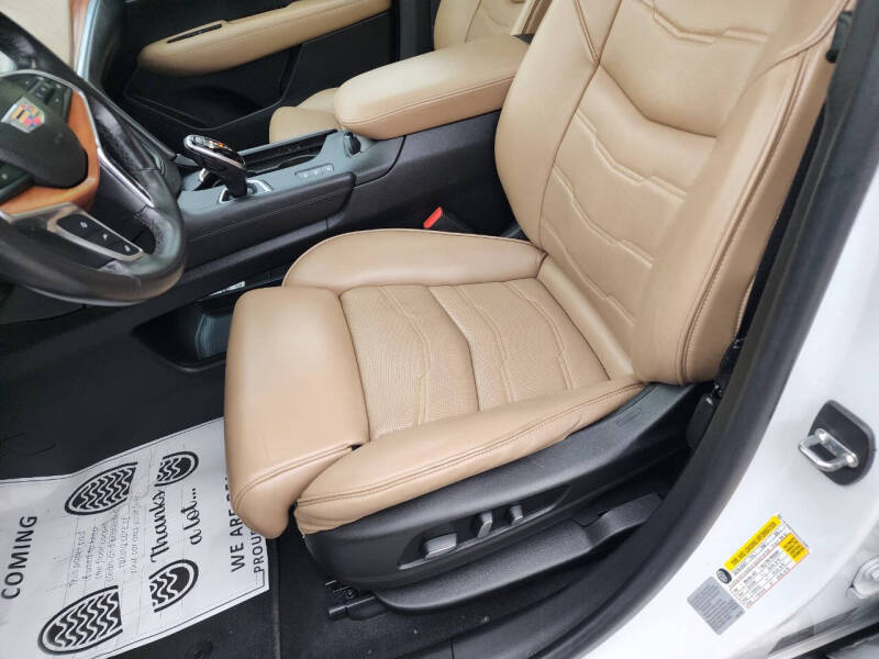 2017 Cadillac XT5 Platinum