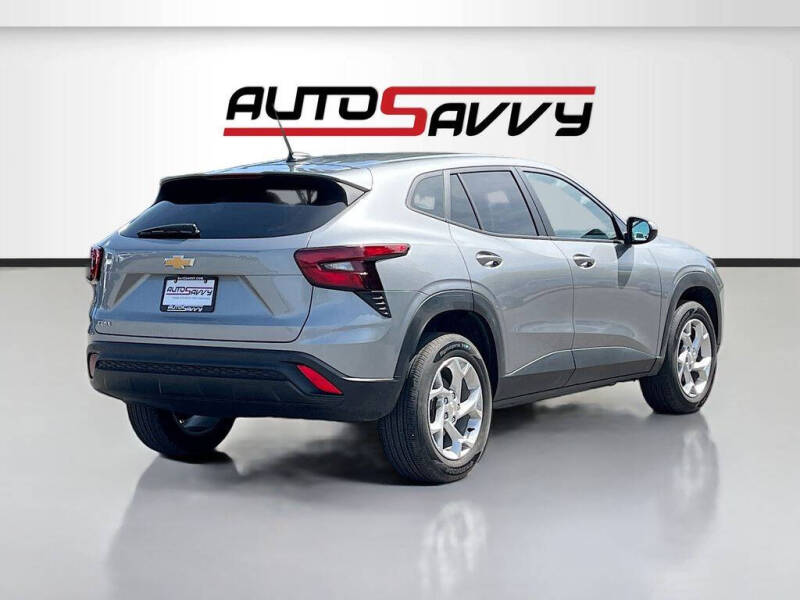 2025 Chevrolet Trax LS