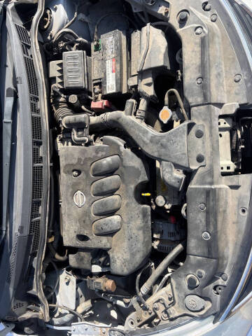 2010 Nissan Versa 1.8 S