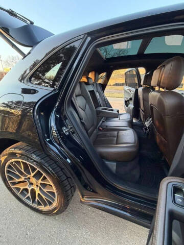 2015 Porsche Macan Turbo