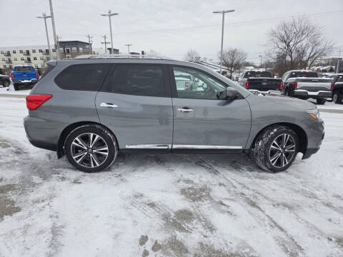 2020 Nissan Pathfinder Platinum