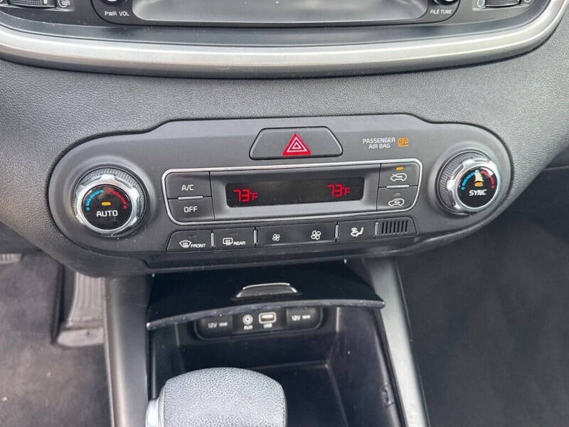 2019 Kia Sorento LX V6