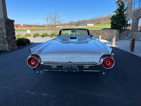 1962 Ford Thunderbird