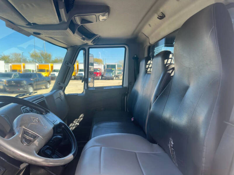 2017 International DuraStar 4300